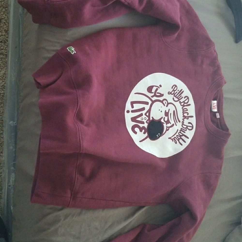 Sweatshirt